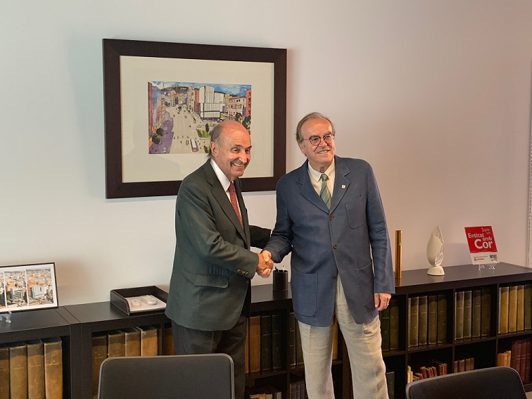 Miquel Roca i Junyent, president d'Amics del Pas, i Anton Gasol, deg del Collegi d'Economistes de Catalunya