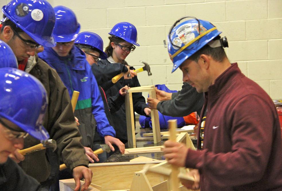 Alumnes en un taller de Formaci Professional