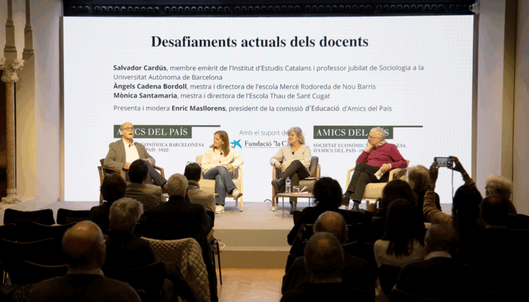 ‘Desafiaments actuals dels docents’ | Debate Amics del País con Salvador Cardús, Àngels Cadena Bordoll y Mònica Santamaria