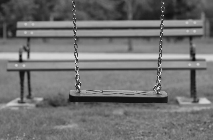 Understanding Population Decline Trajectories in Spain using Sequence Analysis