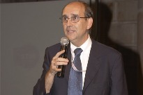 Identidad Local v/s Identidad Global en el arte, diseño y arquitectura Conferencia inauguración Facultad de Arte, Diseño y Arquitectura. UNIACC