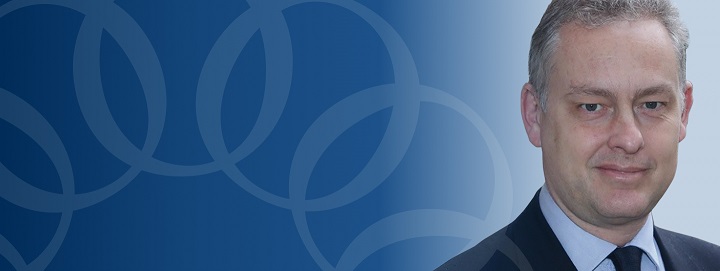 Barcelona Tribuna con Simon Manley