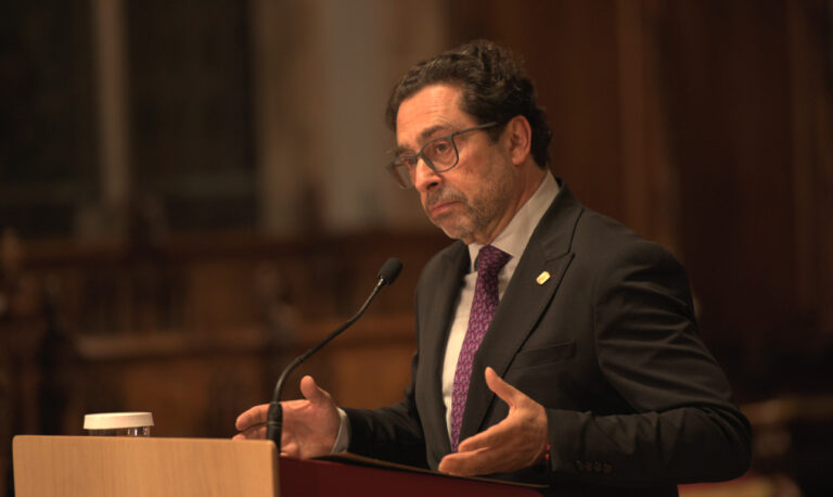 Joan Guàrdia, rector de la Universitat de Barcelona, pronuncia el discurs "La Universitat i la Ciutat"