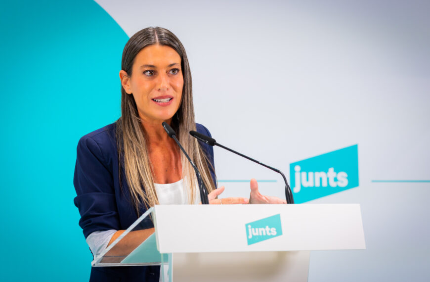 “Catalunya i els catalans al centre”